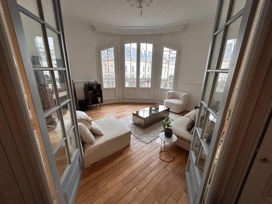 Appartement * Le Cathedrale * à Reims Extérieur photo