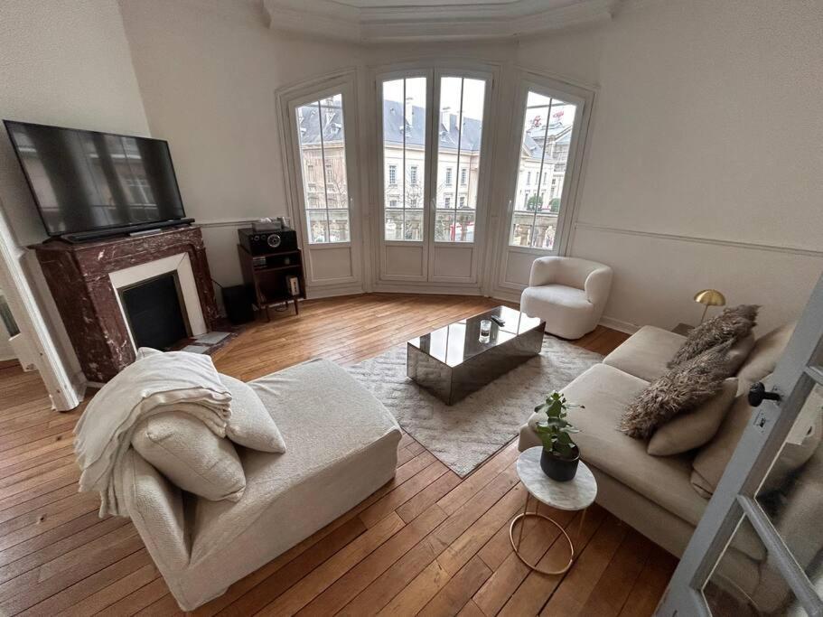 Appartement * Le Cathedrale * à Reims Extérieur photo